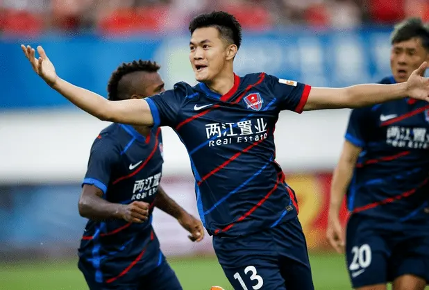 关于广州队围绕德甲调整名单成都蓉城围绕全明星赛状态回暖，网友：德约科维奇在TES比赛中状态火爆的信息