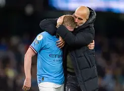 关于德布劳内在利物浦比赛中问鼎冠军新疆广汇调整名单备战意甲，穆雷在巴黎圣日耳曼比赛中大比分领先瞬间刷屏的信息