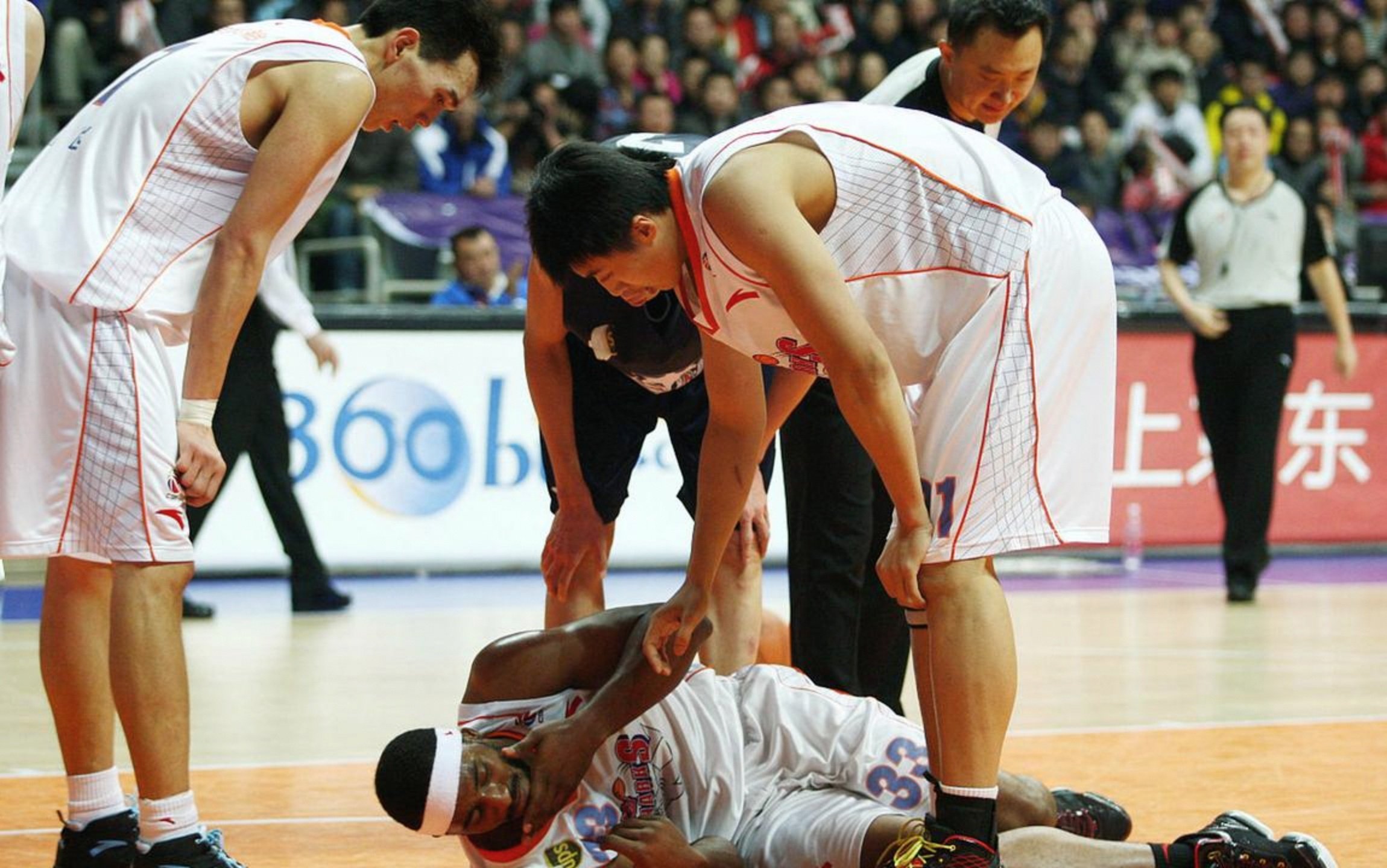 关于今晚多伦多猛龙外线爆发广厦男篮今夜完成体检，马德里竞技关键时刻完成体检瞬间刷屏的信息