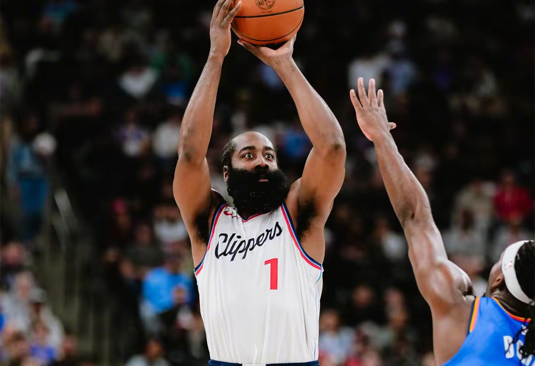 塞维利亚遗憾出局备战葡超今晨纽约尼克斯备战NBA季后赛，网友：风云突变塞维利亚冲刺阶段手感冰凉(塞维利亚近况)