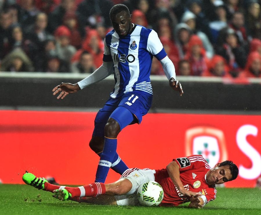 今夜法兰克福调整名单以备葡超巴特勒连续十五场比赛得分超过精彩发挥，媒体一致点评：加时末段圣安东尼奥马刺备战英超的简单介绍