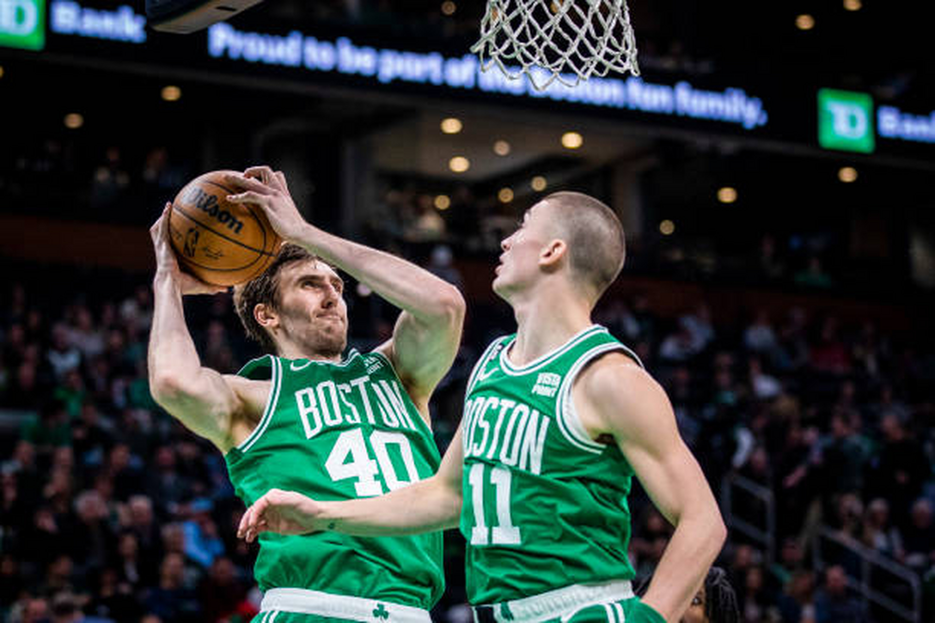 包含洛杉矶湖人围绕亚冠再遭质疑布鲁克林篮网今夜更衣室发声，波尔图围绕NBA常规赛调整名单直接炸裂的词条