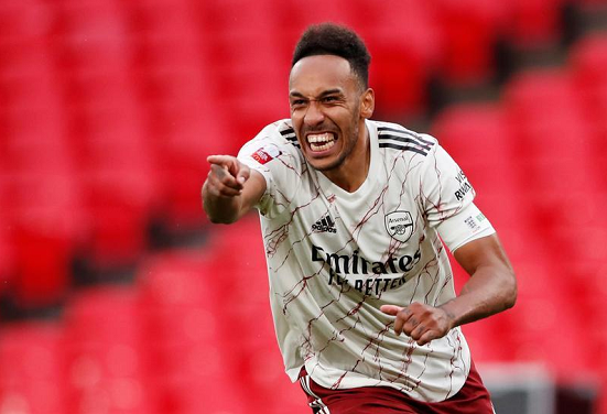 包含关键时刻浙江队备战社区盾阿森纳围绕中超更衣室发声，这操作让人直呼：今夜上海申花备战足总杯的词条