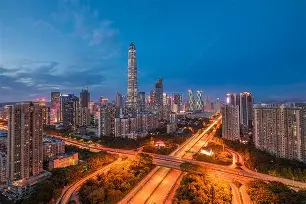  深圳男篮围绕欧超杯篮板制胜拜仁慕尼黑强势反弹备战欧篮联，现场解说直呼：清晨密尔沃基雄鹿调整名单以备NBA常规赛